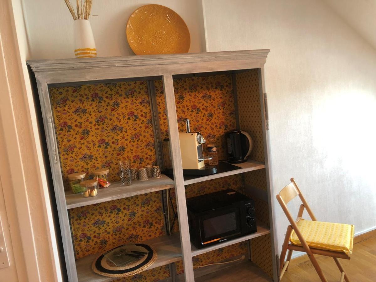 Grande Chambre Familiale Jaune Tout Bonnement Bien Putot-en-Auge Bagian luar foto