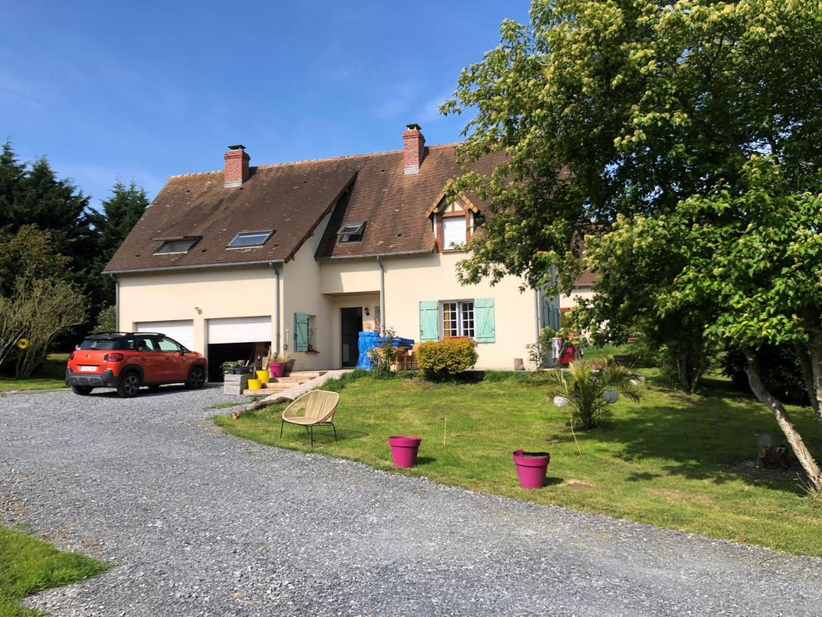 Grande Chambre Familiale Jaune Tout Bonnement Bien Putot-en-Auge Bagian luar foto